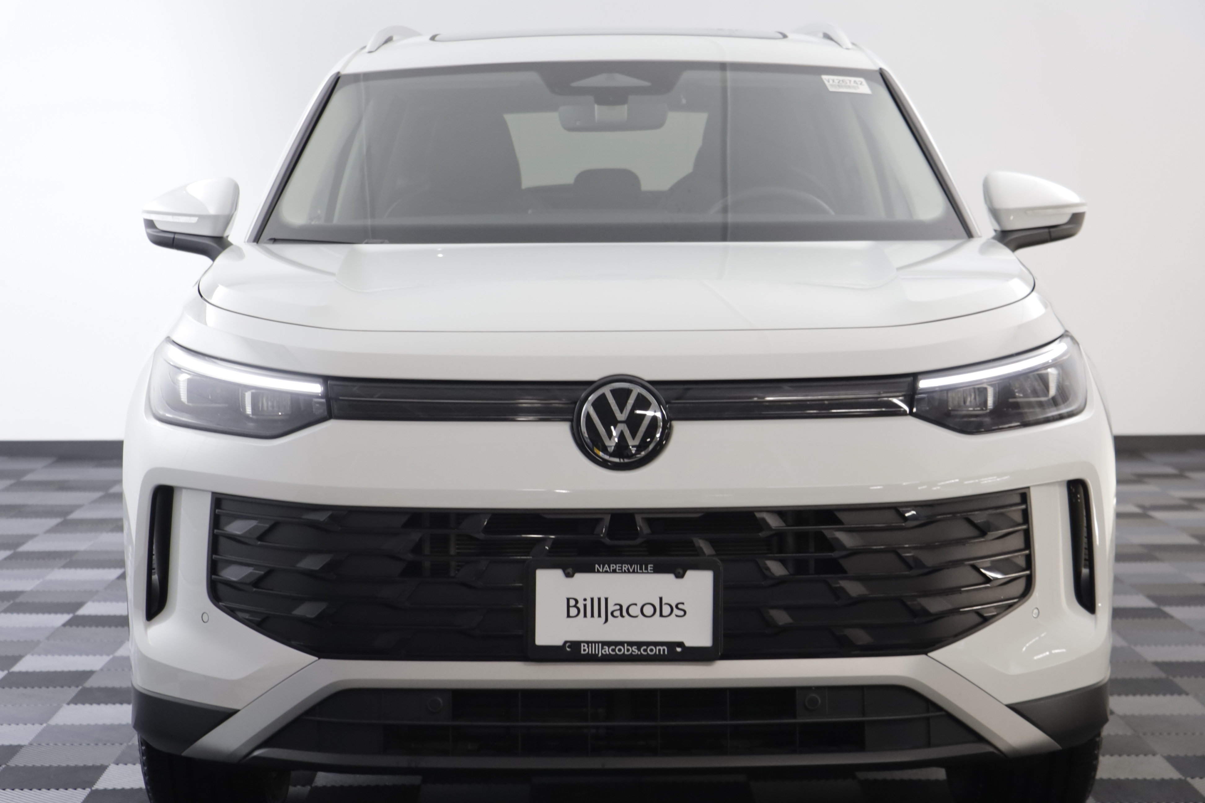 Used 2026 Volkswagen Tiguan SE w/ Panoramic Sunroof Package AWD/4WD image 21