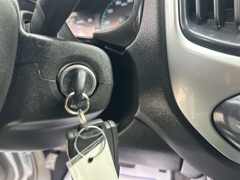 Used 2022 Chevrolet Colorado LT w/ Luxury Package image 12