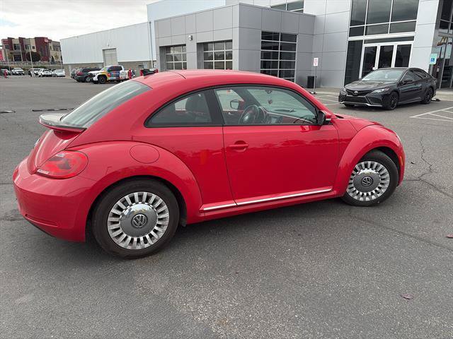 Used 2016 Volkswagen Beetle 1.8T SE FWD image 2