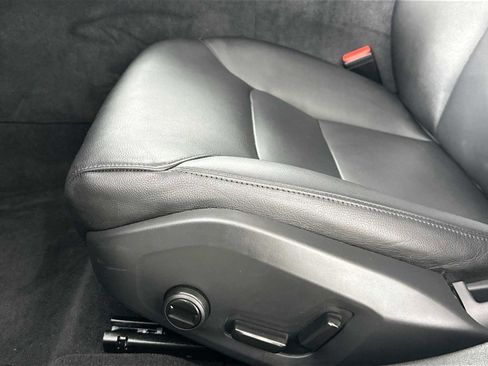 Used 2025 Volvo S60 B5 Core image 18