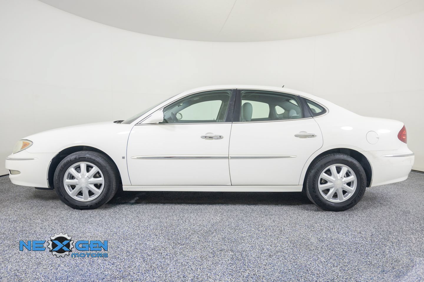 Used 2006 Buick LaCrosse CXL w/ Chrome Appearance Package FWD image 5