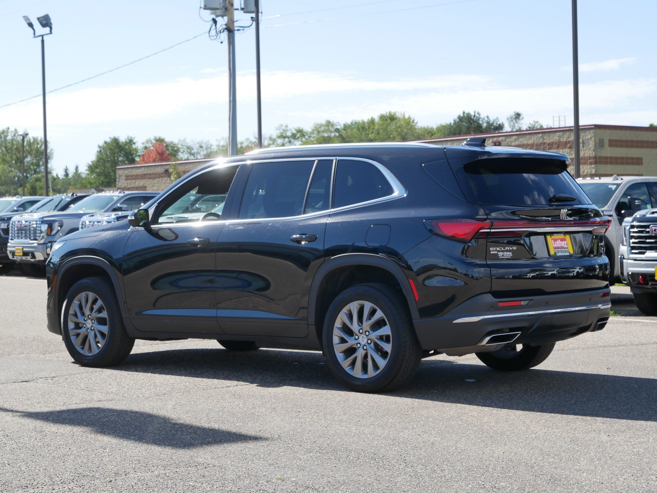 Used 2026 Buick Enclave Preferred AWD/4WD image 5