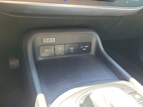 Used 2025 Hyundai Kona SEL FWD image 22