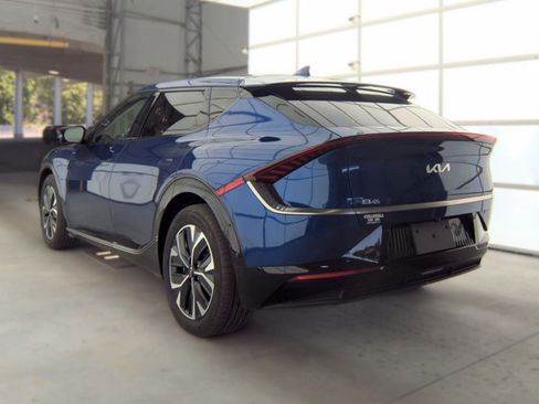 Used 2024 Kia EV6 Wind w/ Wind Technology Package AWD/4WD image 5