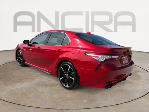 Used 2020 Toyota Camry XSE FWD image 9