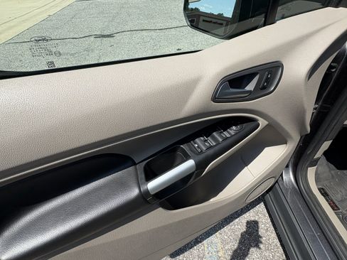Used 2016 Ford Transit Connect Titanium FWD image 11