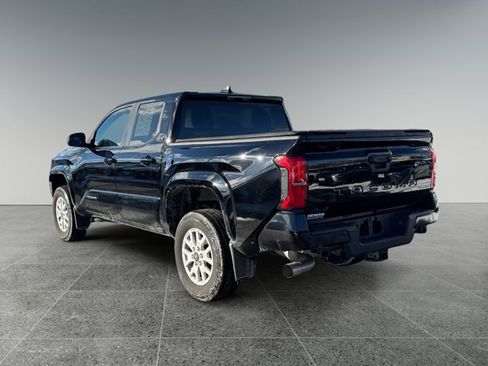 Certified 2024 Toyota Tacoma SR5 image 3