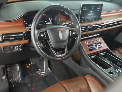 Used 2020 Lincoln Aviator Reserve w/ Equipment Group 201A image 12