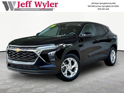 Used 2025 Chevrolet Trax LS w/ LS Convenience Package