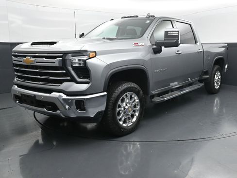 Used 2025 Chevrolet Silverado 2500 LTZ w/ LTZ Premium Package AWD/4WD image 1