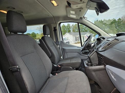 Used 2018 Ford Transit 350 XL image 24