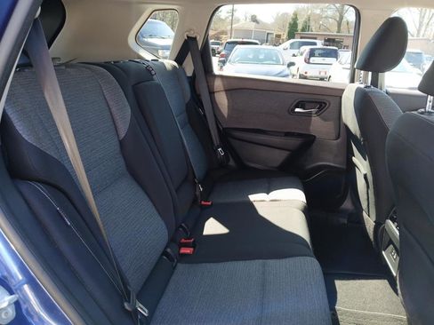 Used 2021 Nissan Rogue SV image 12