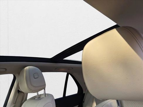 Used 2021 Mercedes-Benz GLE 350 4MATIC image 29