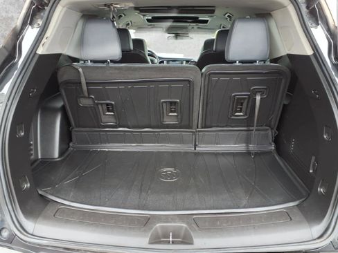 Used 2021 Buick Enclave Essence w/ Sport Touring Edition image 14