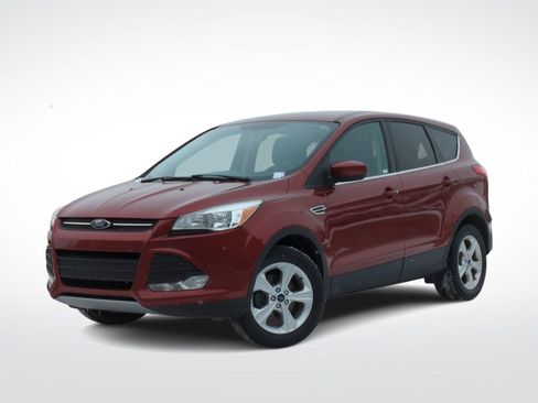 Used 2015 Ford Escape SE image 1