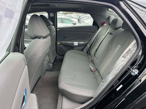 New 2026 Hyundai Elantra SEL Sport image 12