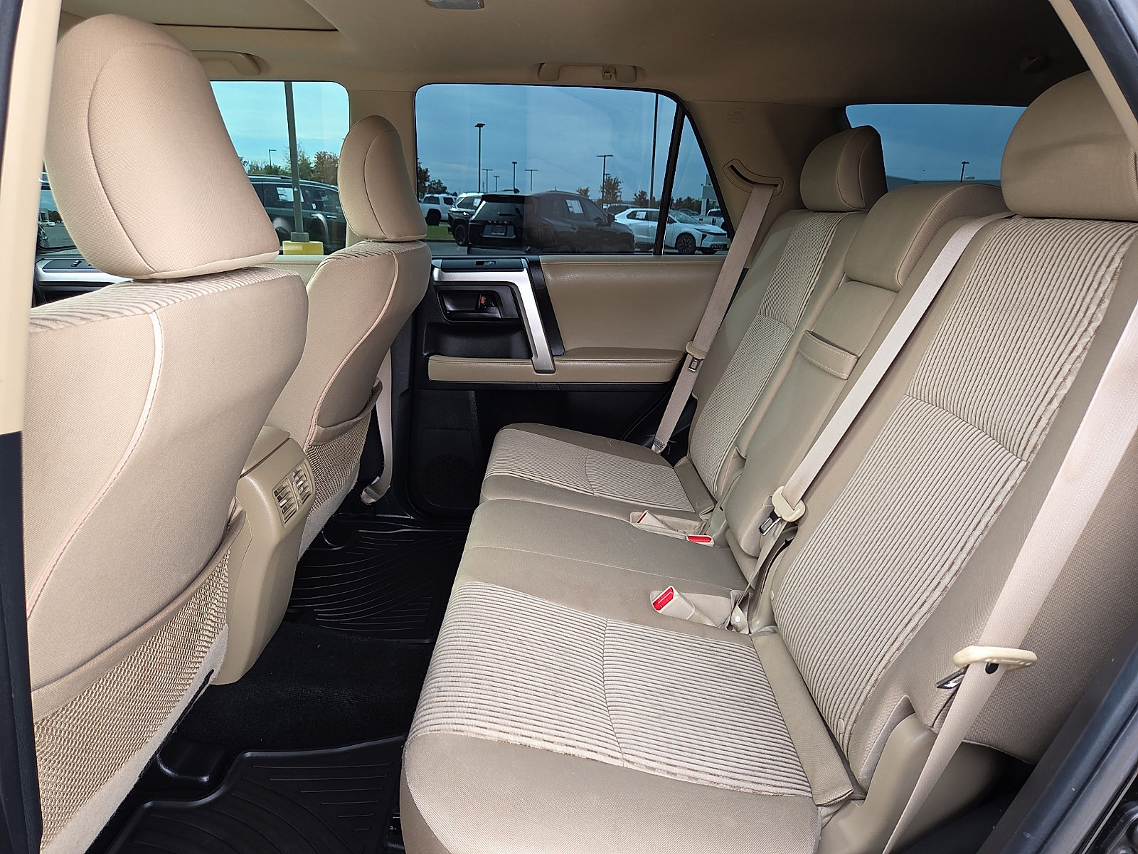 Used 2012 Toyota 4Runner SR5 w/ Convenience Pkg AWD/4WD image 10