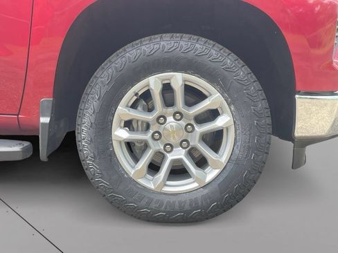 Used 2023 Chevrolet Silverado 1500 LT AWD/4WD image 9