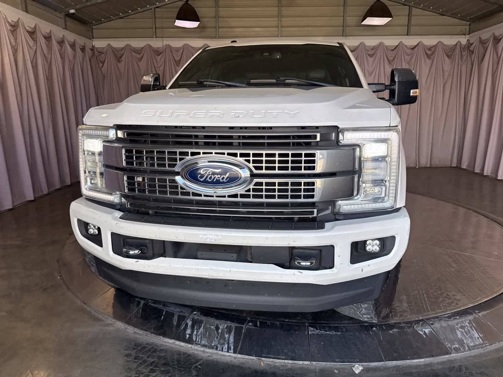 Used 2017 Ford F250 Platinum w/ Platinum Ultimate Package AWD/4WD image 2