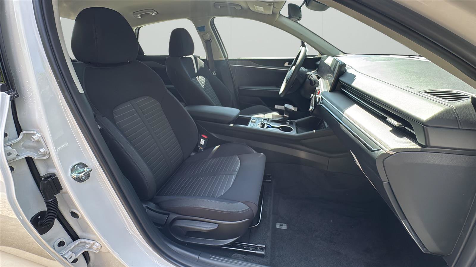New 2026 Kia K5 LXS FWD image 14