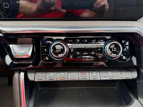 New 2026 GMC Sierra 2500 Denali w/ Denali Reserve Package image 27