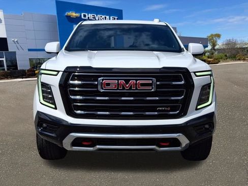 Used 2025 GMC Yukon XL AT4 AWD/4WD image 23