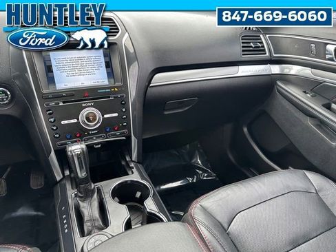 Used 2017 Ford Explorer Sport image 23