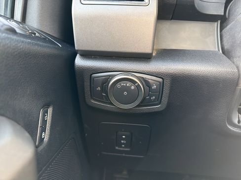 Used 2018 Ford F150 Raptor w/ Equipment Group 801A Mid image 24