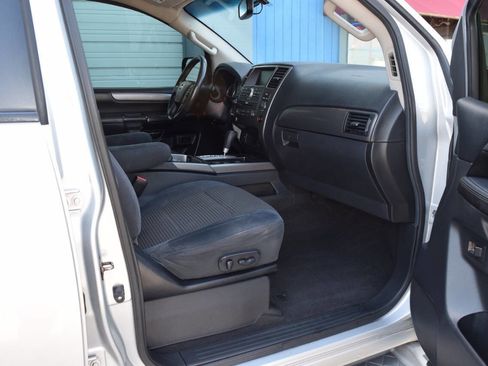 Used 2014 Nissan Armada SV image 32