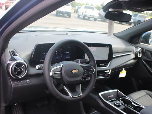 New 2027 Chevrolet Equinox LT w/ Convenience Package II FWD image 24
