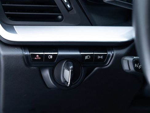 Used 2021 Porsche 911 Carrera image 30