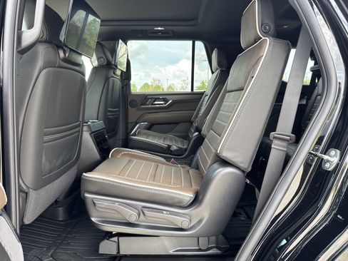 Used 2026 GMC Yukon Denali Ultimate image 32