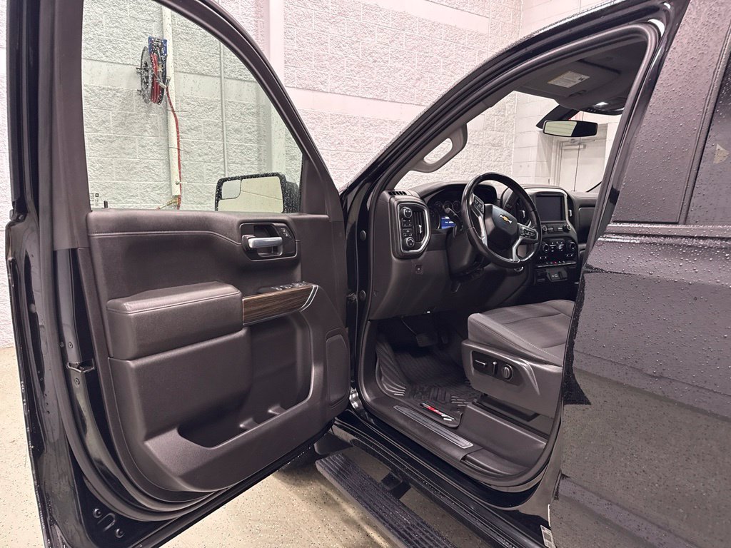 Used 2021 Chevrolet Silverado 1500 LT AWD/4WD image 13