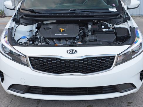 Used 2018 Kia Forte LX image 7