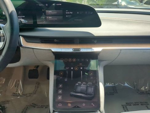 Used 2025 Lucid Air Touring AWD/4WD image 22
