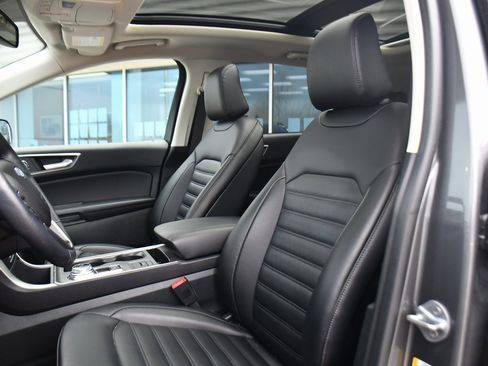 Used 2022 Ford Edge SEL w/ Convenience Package image 13