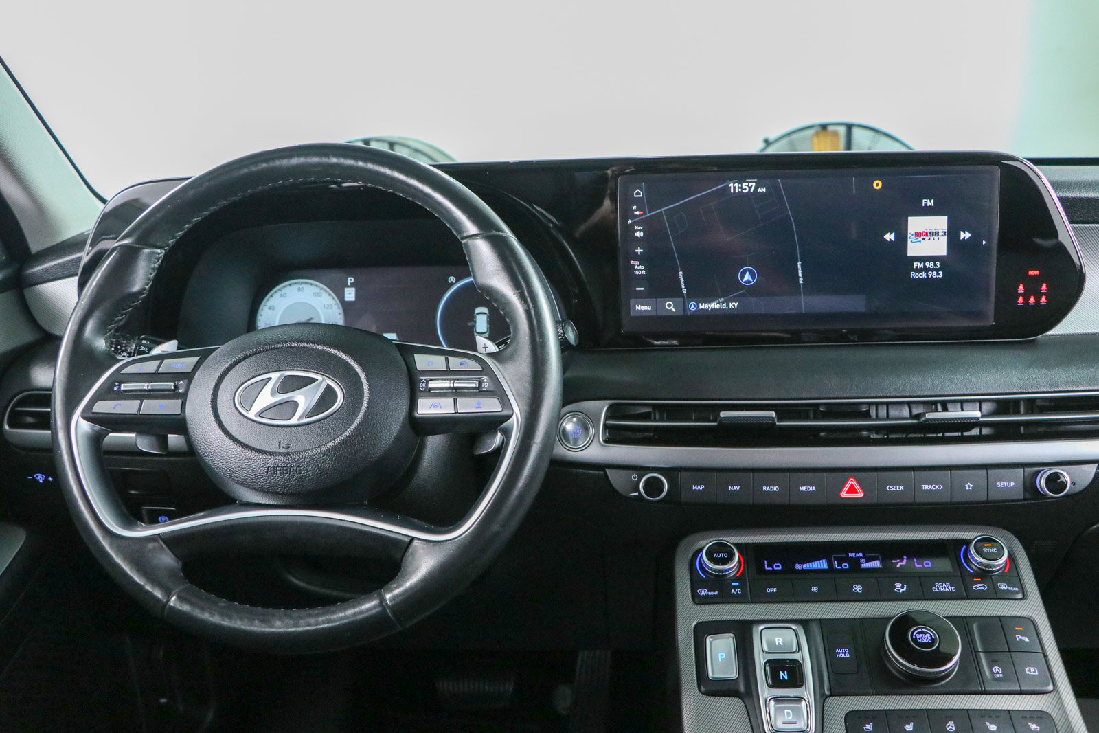 Used 2024 Hyundai Palisade SEL w/ Premium Package FWD image 17