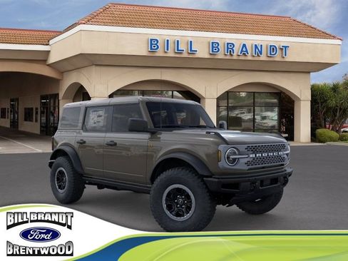 New 2026 Ford Bronco Badlands AWD/4WD image 1