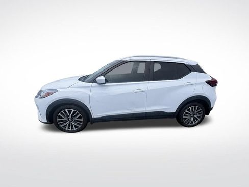 Used 2022 Nissan Kicks SV FWD image 9