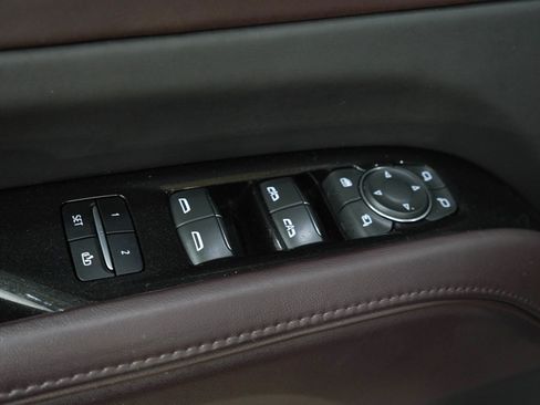 Used 2022 Cadillac Escalade Sport Platinum w/ Heavy-Duty Trailer Package AWD/4WD image 24