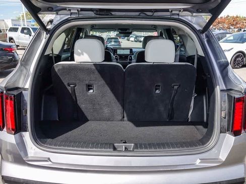 Used 2023 Kia Sorento EX image 24