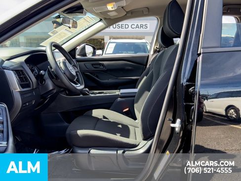 Used 2024 Nissan Rogue S FWD image 8
