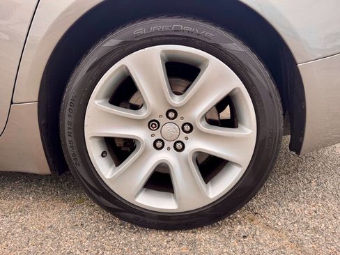 Used 2010 Jaguar XF Luxury image 10