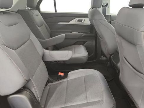 New 2026 Ford Explorer Active image 23