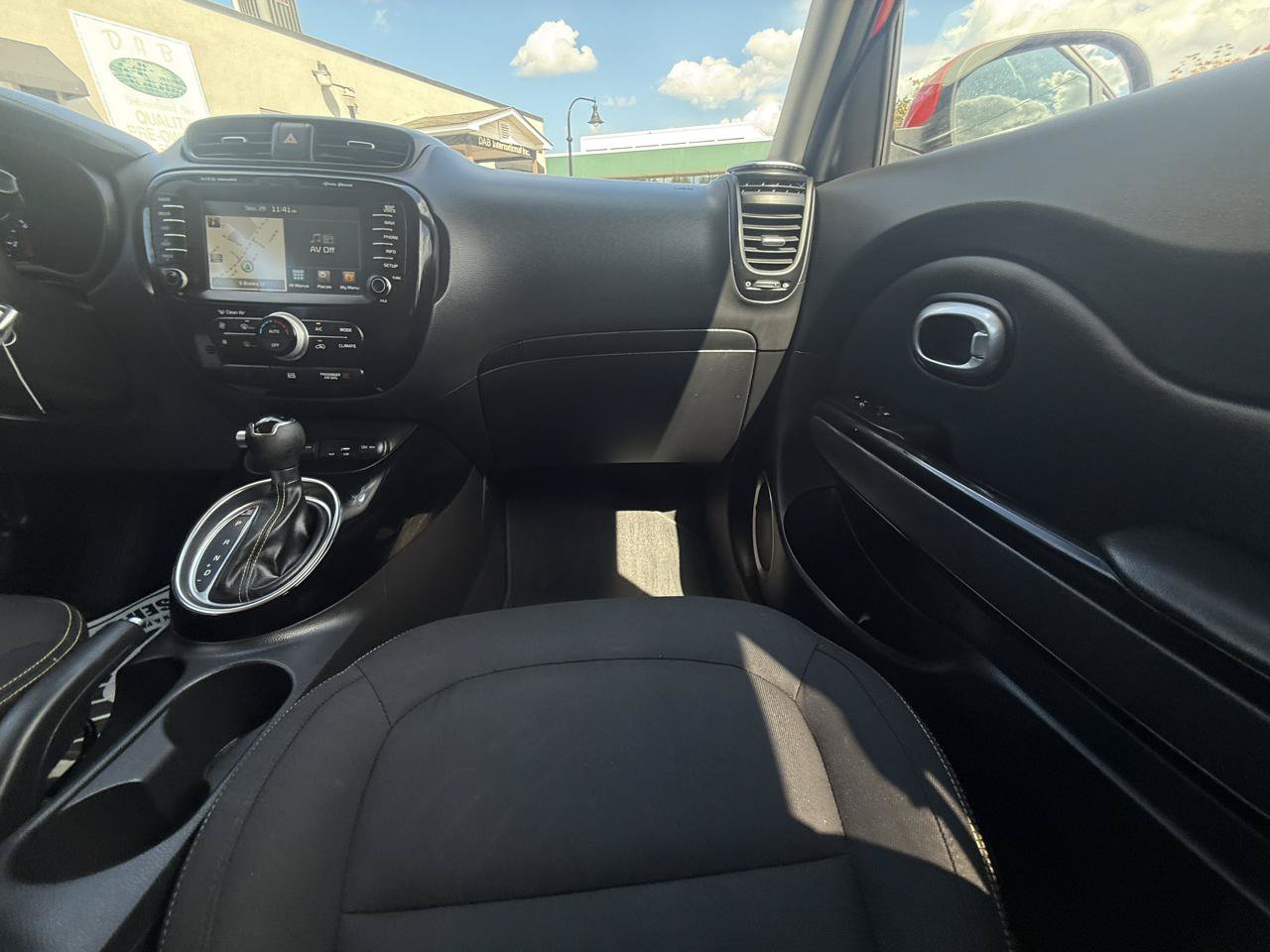 Used 2016 Kia Soul + w/ Audio Package FWD image 18