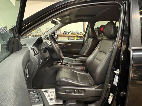 Used 2019 Honda Ridgeline RTL image 17