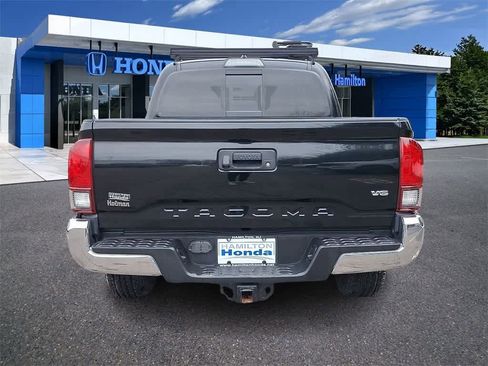 Used 2019 Toyota Tacoma TRD Off-Road image 23