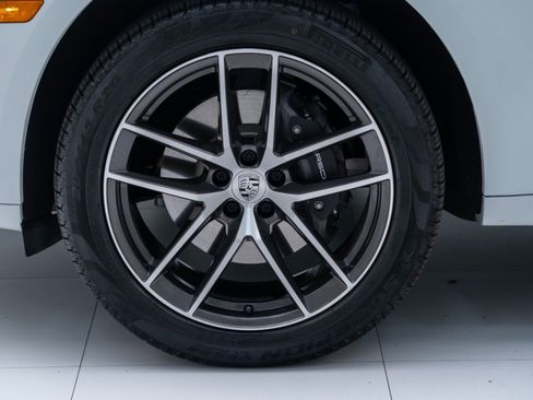 Certified 2026 Porsche Macan AWD/4WD image 12