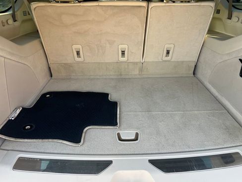 Certified 2024 Cadillac Escalade ESV Sport Platinum w/ LPO, ONYX Package AWD/4WD image 18