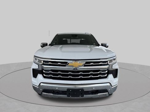 Used 2025 Chevrolet Silverado 1500 LTZ w/ Z71 Off-Road Package AWD/4WD image 3